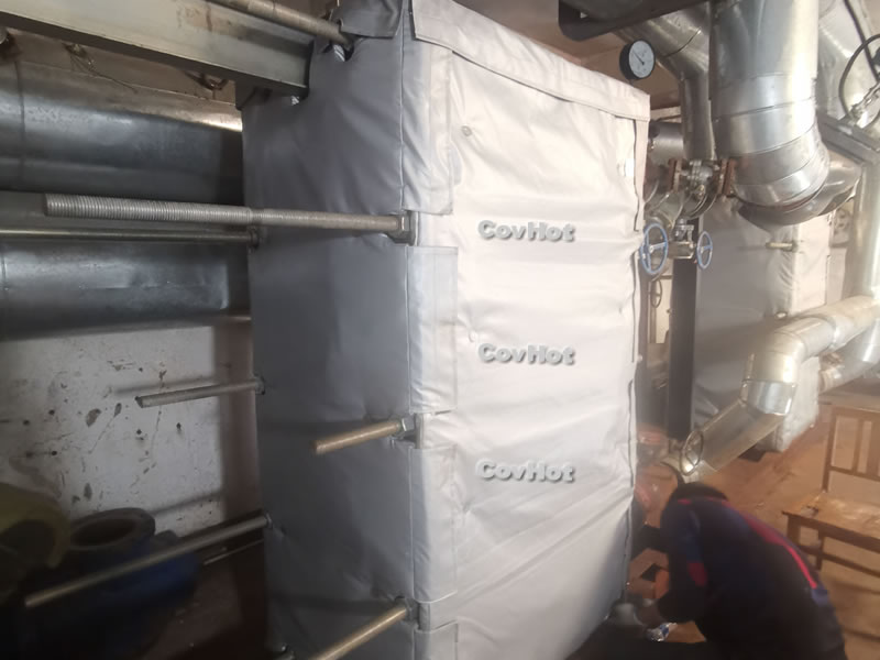 板式<a href=http://www.jhauto.cn/e/tags/?tagname=%E6%8D%A2%E7%83%AD%E5%99%A8%E4%BF%9D%E6%B8%A9 target=_blank class=infotextkey>換熱器保溫</a>,<a href=http://www.jhauto.cn/e/tags/?tagname=%E5%8F%AF%E6%8B%86%E5%8D%B8%E4%BF%9D%E6%B8%A9%E5%A5%97 target=_blank class=infotextkey>可拆卸<a href=http://www.jhauto.cn/e/tags/?tagname=%E4%BF%9D%E6%B8%A9%E5%A5%97 target=_blank class=infotextkey>保溫套</a></a>